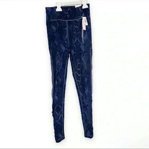 Victoria’s Secret Sport Incredible Essential Legging 7/8 Length Size 2